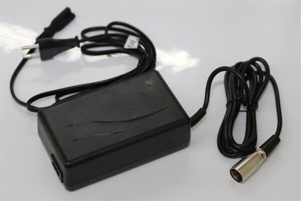 Ersatzladegerät für GIANT Twist Energy Set - 24 Volt Ni-MH Akku - 24 Volt 1,8A Ni-MH mit XLR-5-Pol-Buchse [1 = + Gelb / 5 = - Braun]