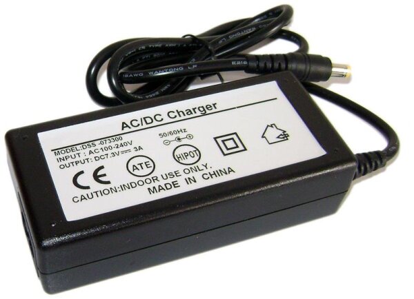 Tischladegerät - FCE3000-0730C2S - 2S 6,4 Volt LiFePO4 - 7,3 Volt 3A