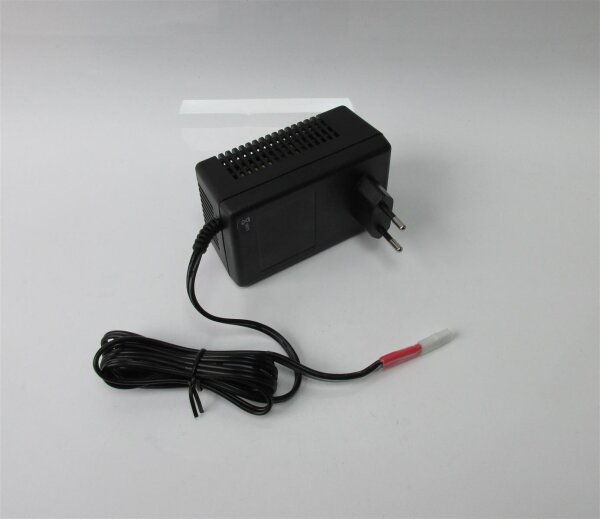 Ersatzladegerät - 2S Lithium - 8,4 Volt 2,7A - Li-Ion - mit JST-SYP-02TV Buchse - 2-polig