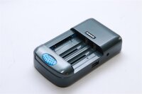 Universal Ladegerät für 3,6 - 7,4 Volt - Li-Ion und Ni-MH - und AA / AAA - Akkus