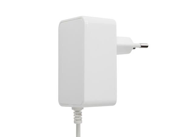 HQ Power - Universelles Netzteil, für IT-Geräte, 12 VDC, 2 A, 24 W, 5.5 x 2.1 mm DC-Stecker, Weiß