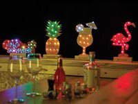 Lötkit, XL-Flamingo mit 19 RGB-LEDs und Holzhalter, Lötkolben und Lötzinn