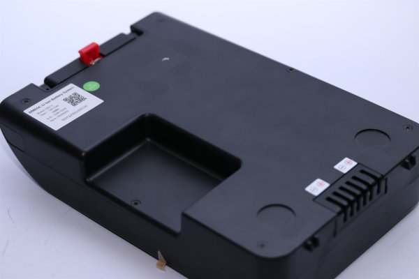 Akkureparatur durch Zellentausch - Infinity Go Elektromobile 00372 - 24 Volt Li-Ion Akku